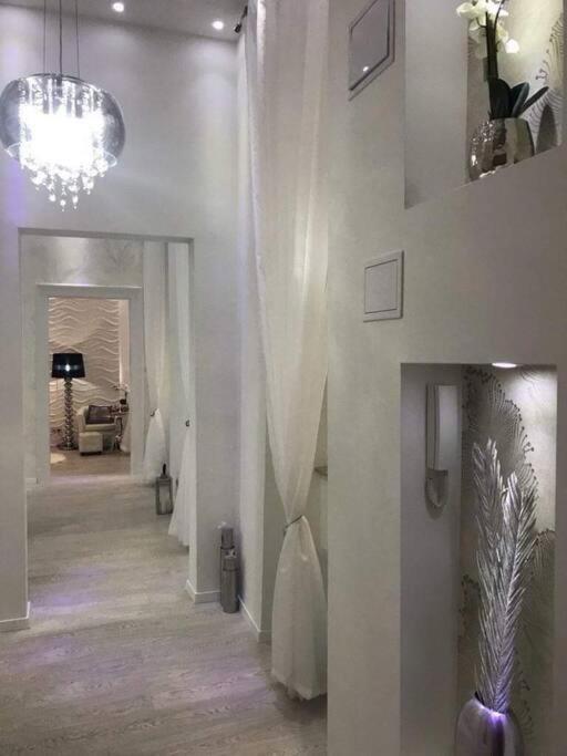 White Luxury Apartment Budapest Exterior photo